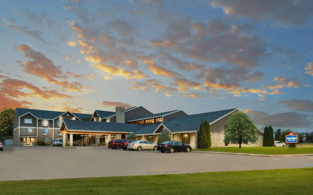 AmericInn by Wyndham Valley City - Conference Center