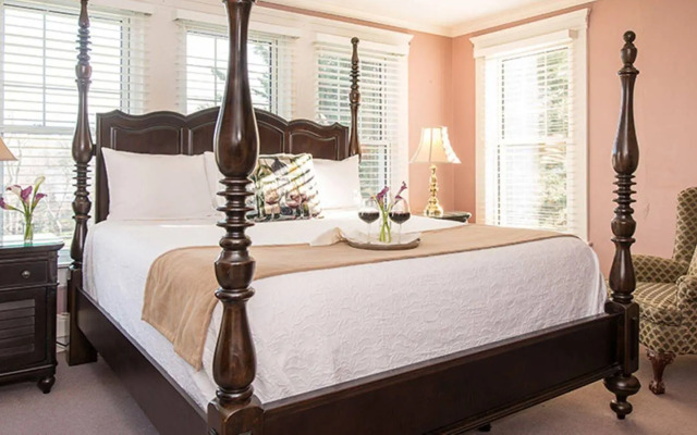 Steeles Tavern Manor