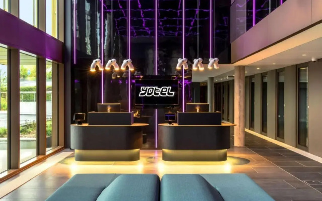 YOTEL Geneva Lake