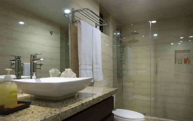 Plaza Florida Suites