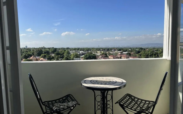 Studio Chateau - Manor Park, Kingston 8
