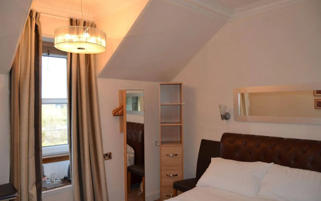 Ravenswood Guest House