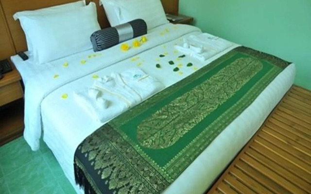 Royal Green Hotel