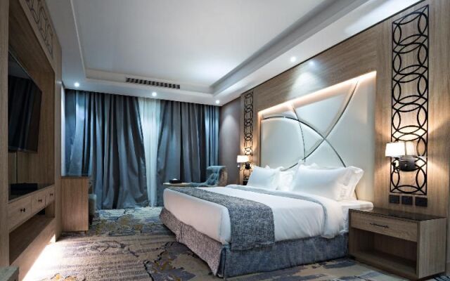 Mirnian Hotel