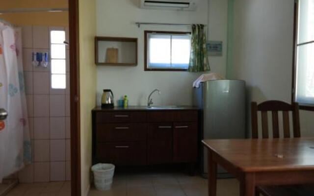 Lake View Bungalows