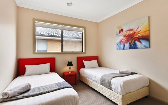 Wyndham Harbour Villa - Melbourne