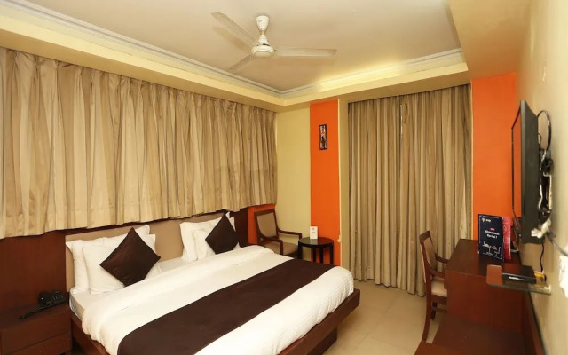 Oyo 23224 Green Park Residency