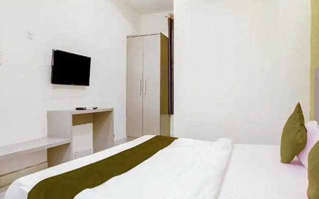 Fabhotel Shree Sai Inn