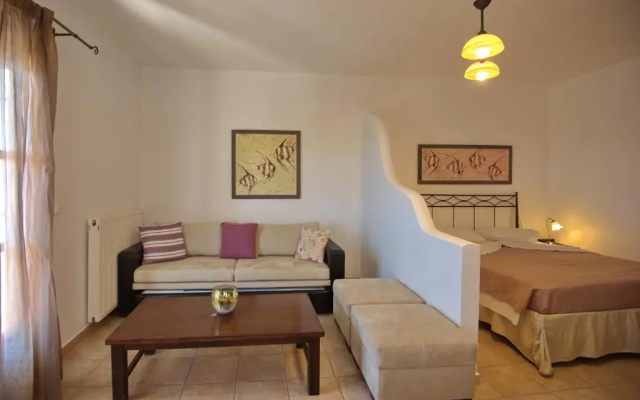 Yalis Hotel