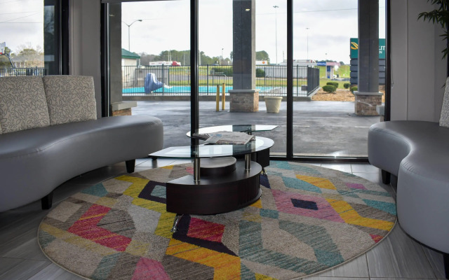 Quality Inn Calhoun North I-75