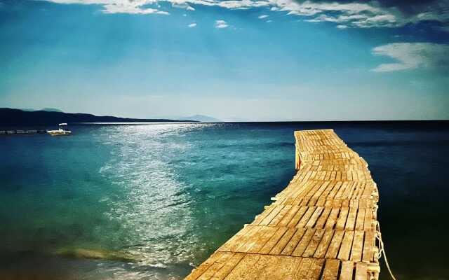 Krouzeri Beach Apartments Corfu