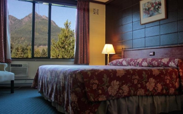Gold River Chalet