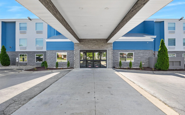 Howard Johnson by Wyndham Urbana