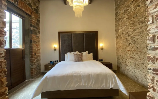 Milo Collection Hotel