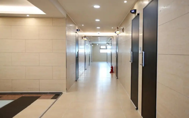 Hotel You&I