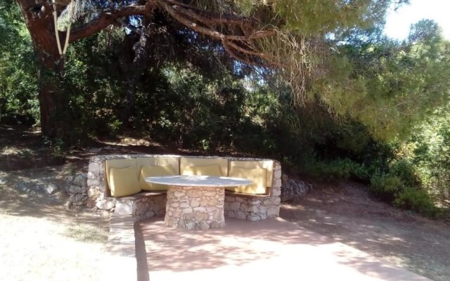 Castelo do Mar, 3 bedroom villa, 4th possible on request, with private pool in large garden, 400m to beach and close to village