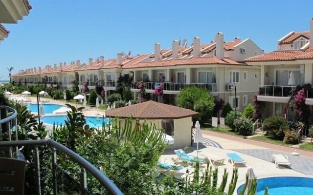 Villa SL18 by JoyLettings