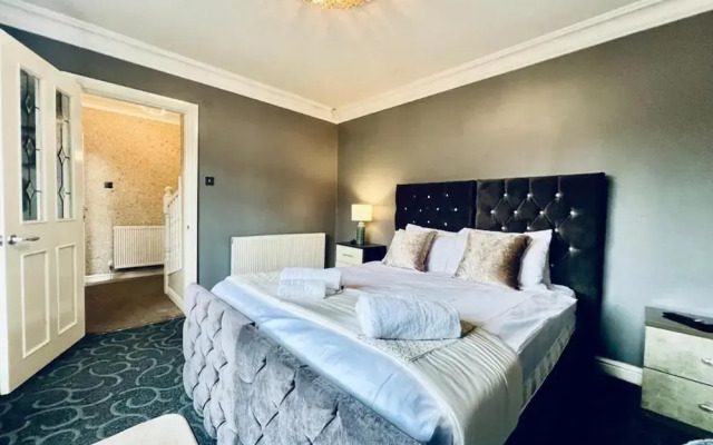 Manchester Sweet Home - Spacious 7BR House