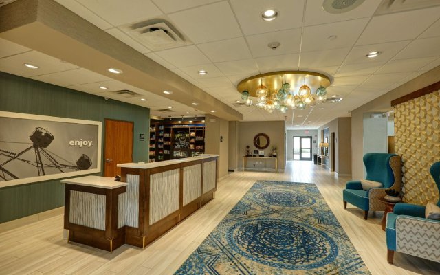 Hampton Inn & Suites Tampa Busch Gardens Area