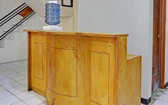 OYO Life 92685 Kost Arimbi