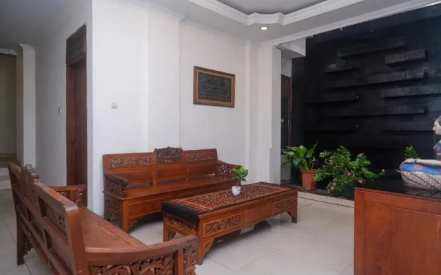 NIDA Rooms Ring Road Utara 1E