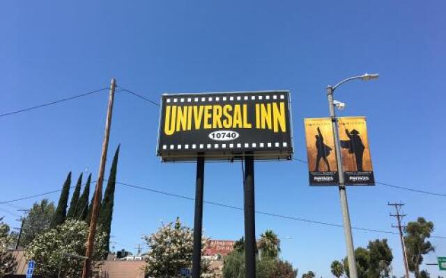 Universal Inn