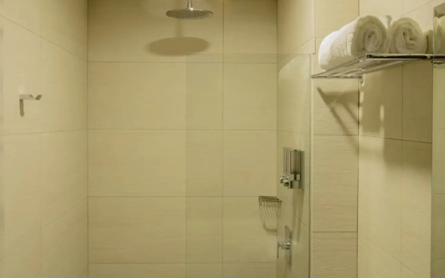 J8 Hotel