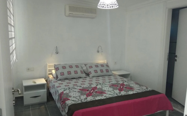 Paddys Apartments, Hisarönü