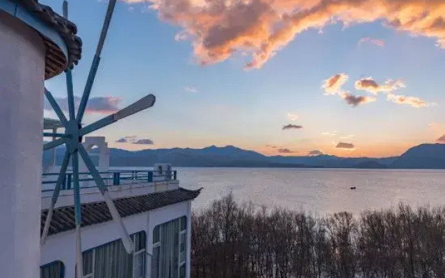 Haishu Boutique Holiday Lake View Inn