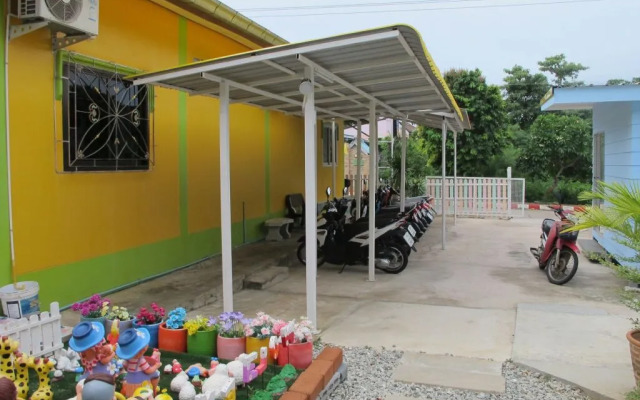 Plaifah Bungalow Koh Sichang