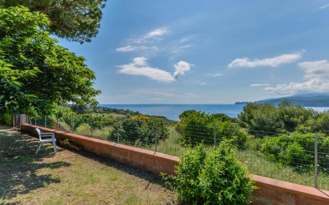 One-room apartment with sea view garden-Maia