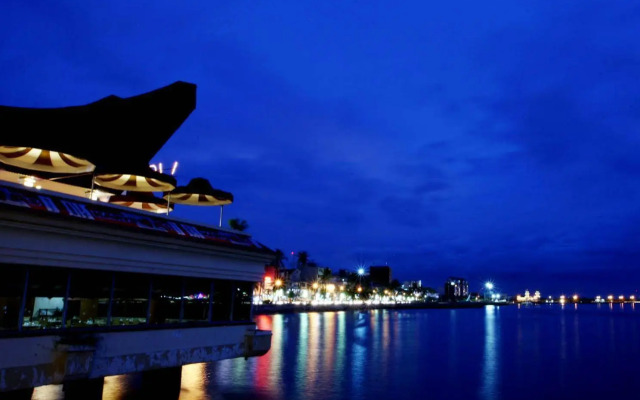 Makassar Golden Hotel