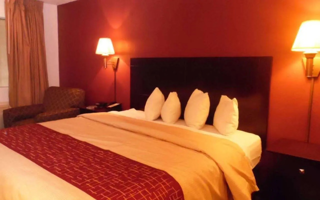 Red Roof Inn & Suites Oklahoma City Southwest