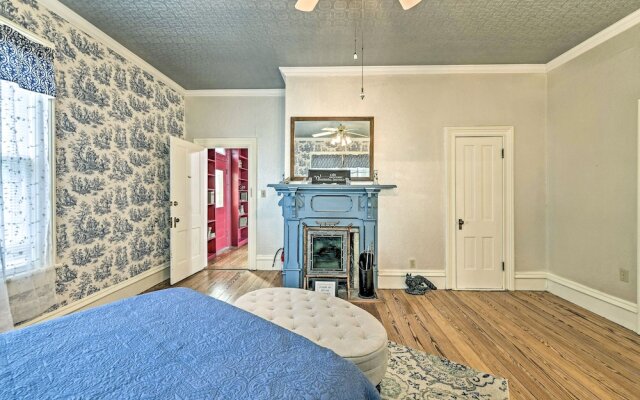 The Lilly House: Historic Glen Rose Home w/ Porch!