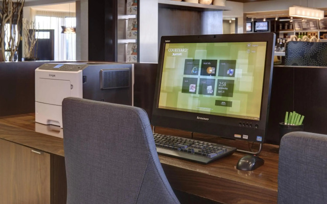 Courtyard by Marriott Indianapolis Airport