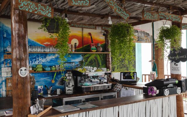 Hangtime Hostel