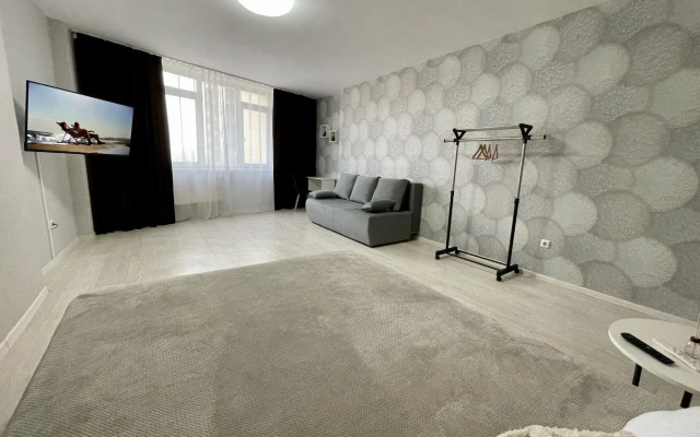 Апартаменты на улице Авиаторов 42