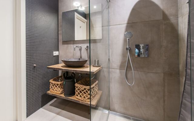 Leidse Square Marnix Apartments