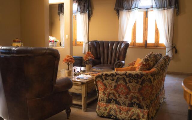 Tadeo Inn Bed & Breakfast