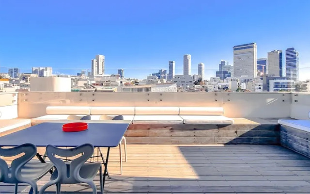 Royal Eden Apartment