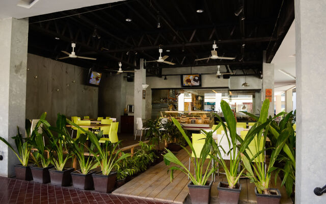 Sun City Suites