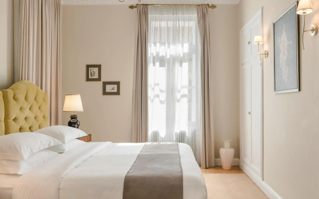 Noble Suites