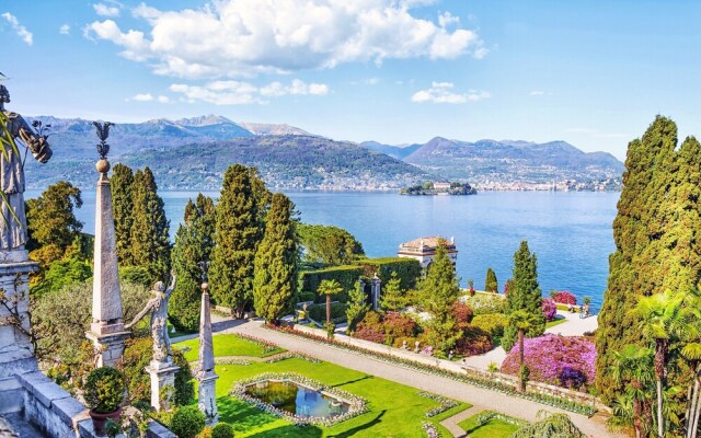 Casa Rondinelle in Castelveccana Old Town