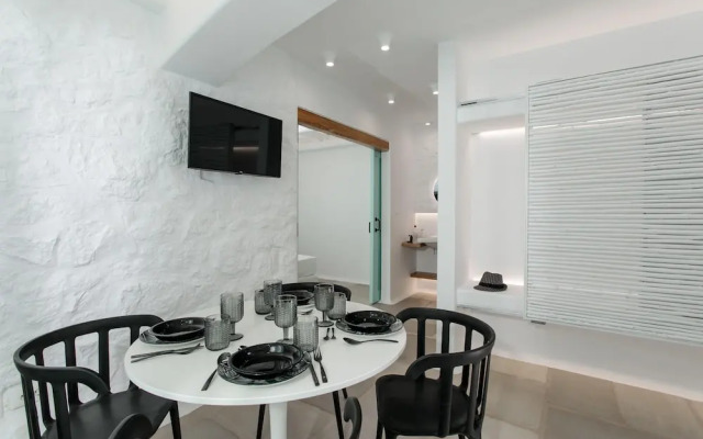 Majo Suites Hotel