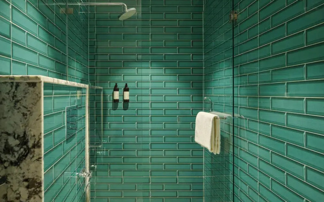 Minimalist - The Varanasi Edit