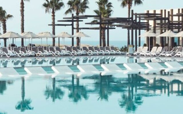 Paloma Orenda - All inclusive