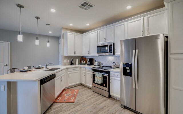 Queen Creek #341 - 2 Br Condo