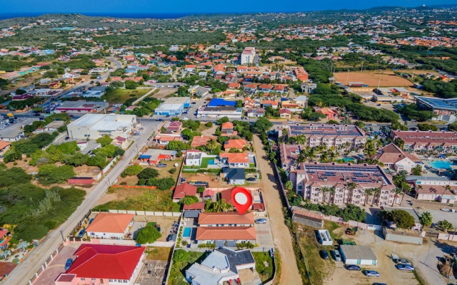 Tranquil 2br2ba Close to the Beach Shared Pool