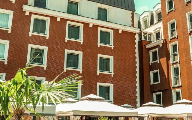 Ramada Hotel and Suites Bucharest North