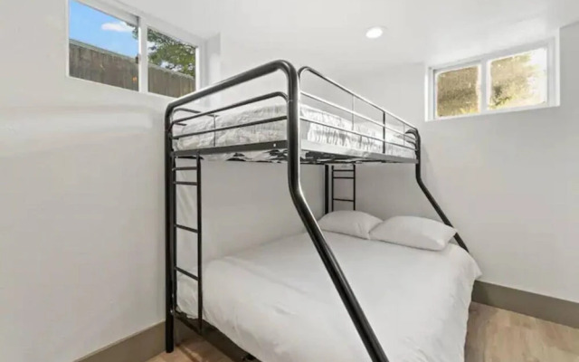 Retreat in Vibrant Westminster 4BR Hot Tub